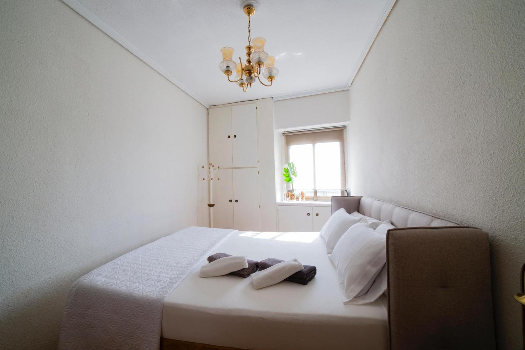 Awesome Apartment Center Valence Extérieur photo